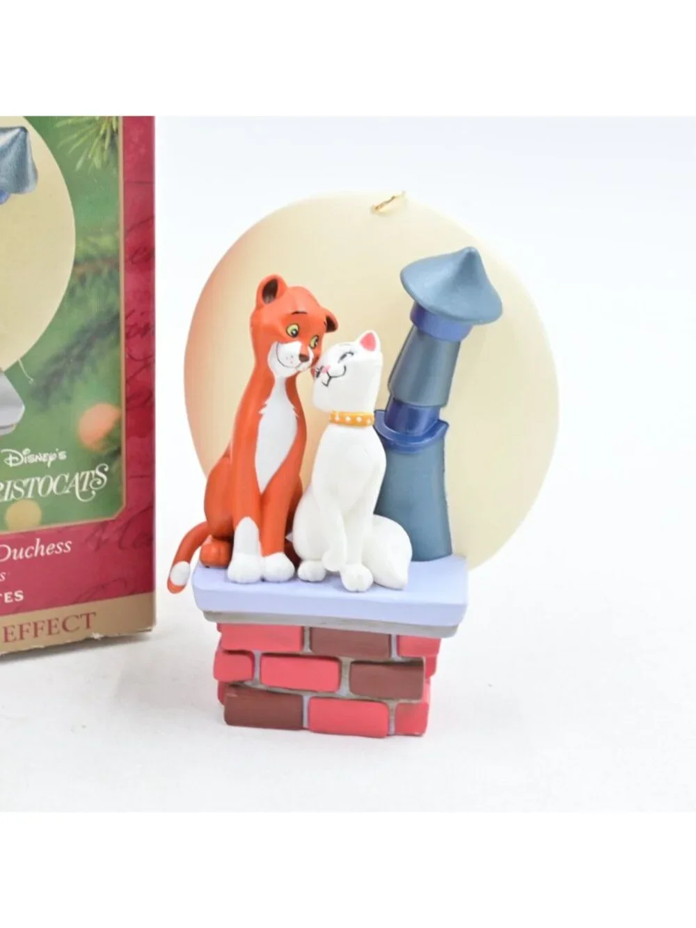 Hallmark Keepsake Disney Aristocats Thomas O'Malley Duchess Ornament 2001